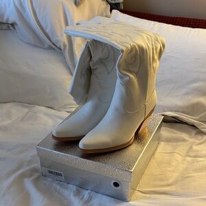 Elegant White Women's Boots